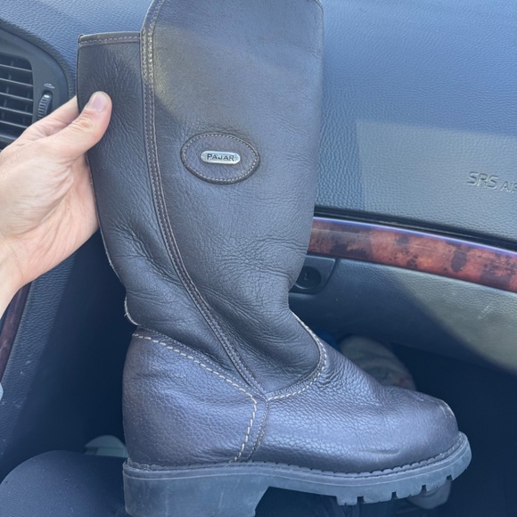 Pajar Mirabel Genuine Canadian Shearling lined boots size 7.5  Some scruff marks - Picture 8 of 10